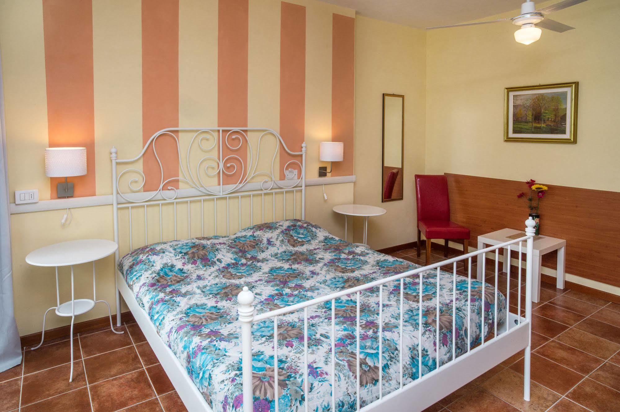 Madonna Della Neve Hotel Pettenasco Eksteriør billede